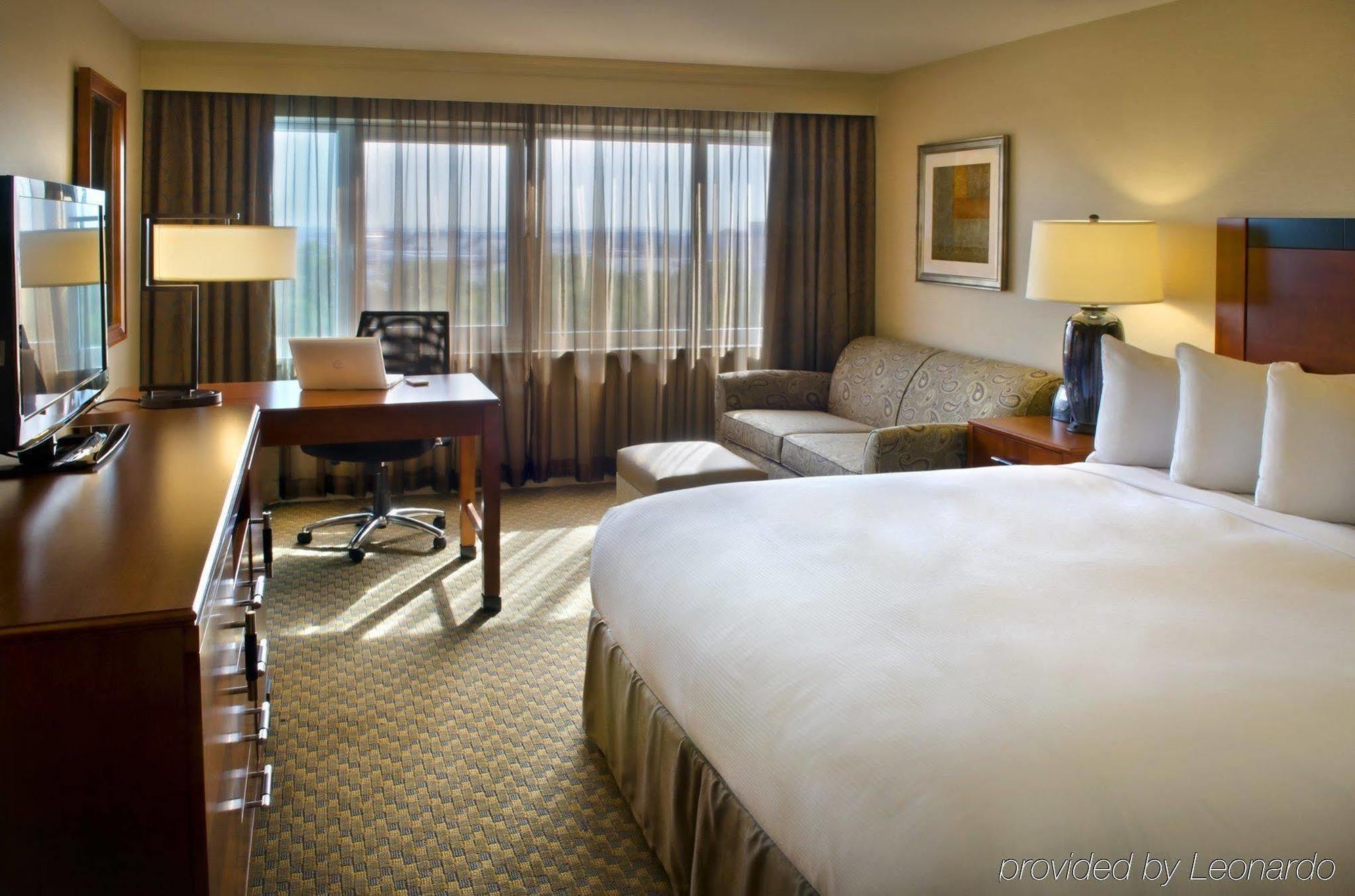 Hilton Jfk Airport Hotel 3*