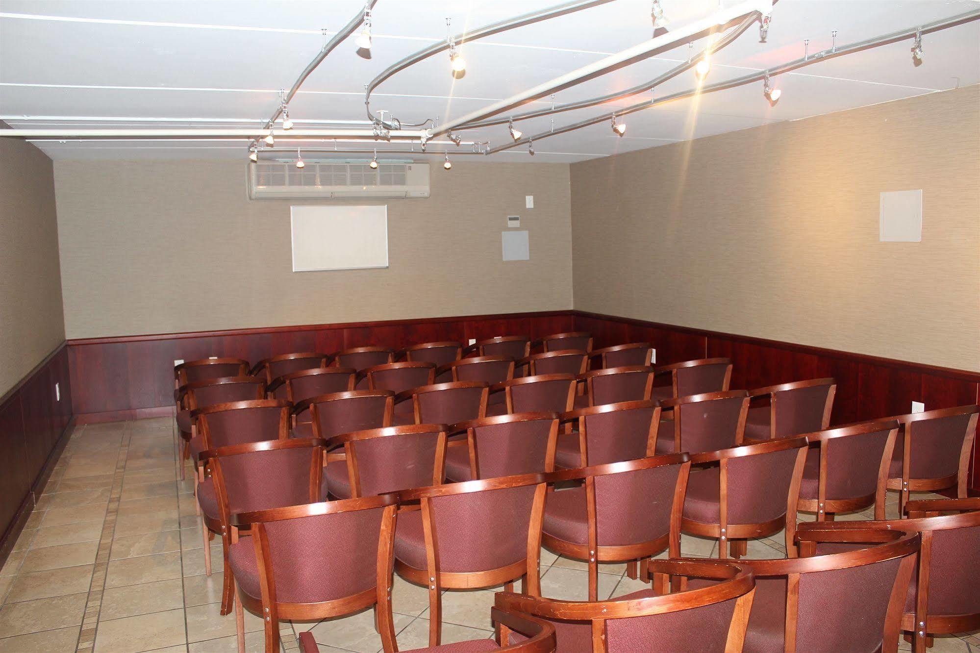 Howard Johnson Queens Village 2* New York