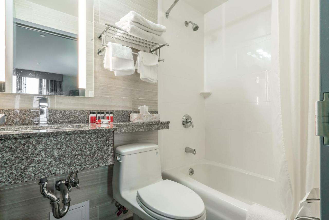 Letap Near Airtrain Jfk Airport Hotel