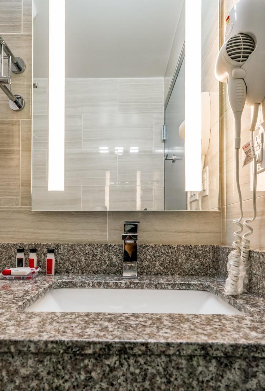 Letap Near Airtrain Jfk Airport