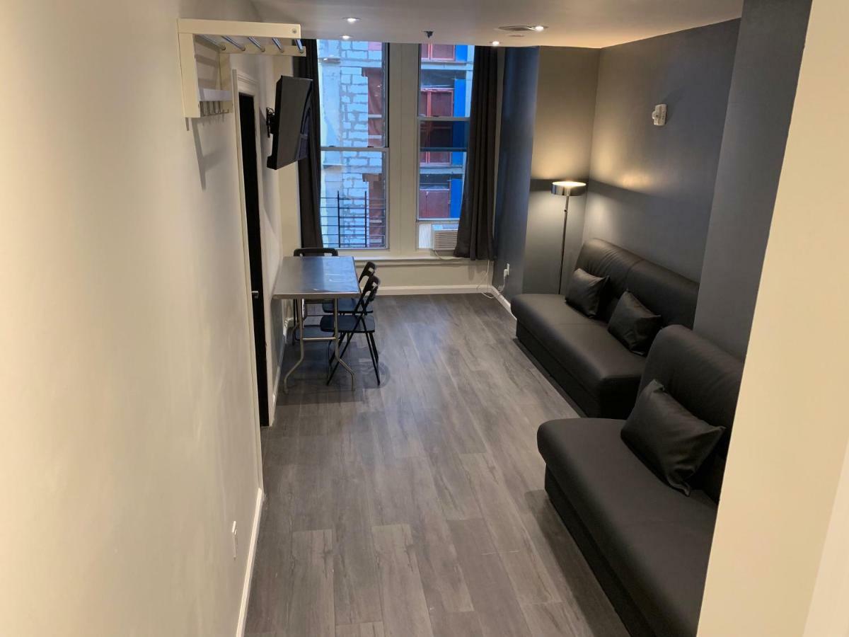 Modern Next To Madison Square Garden New York