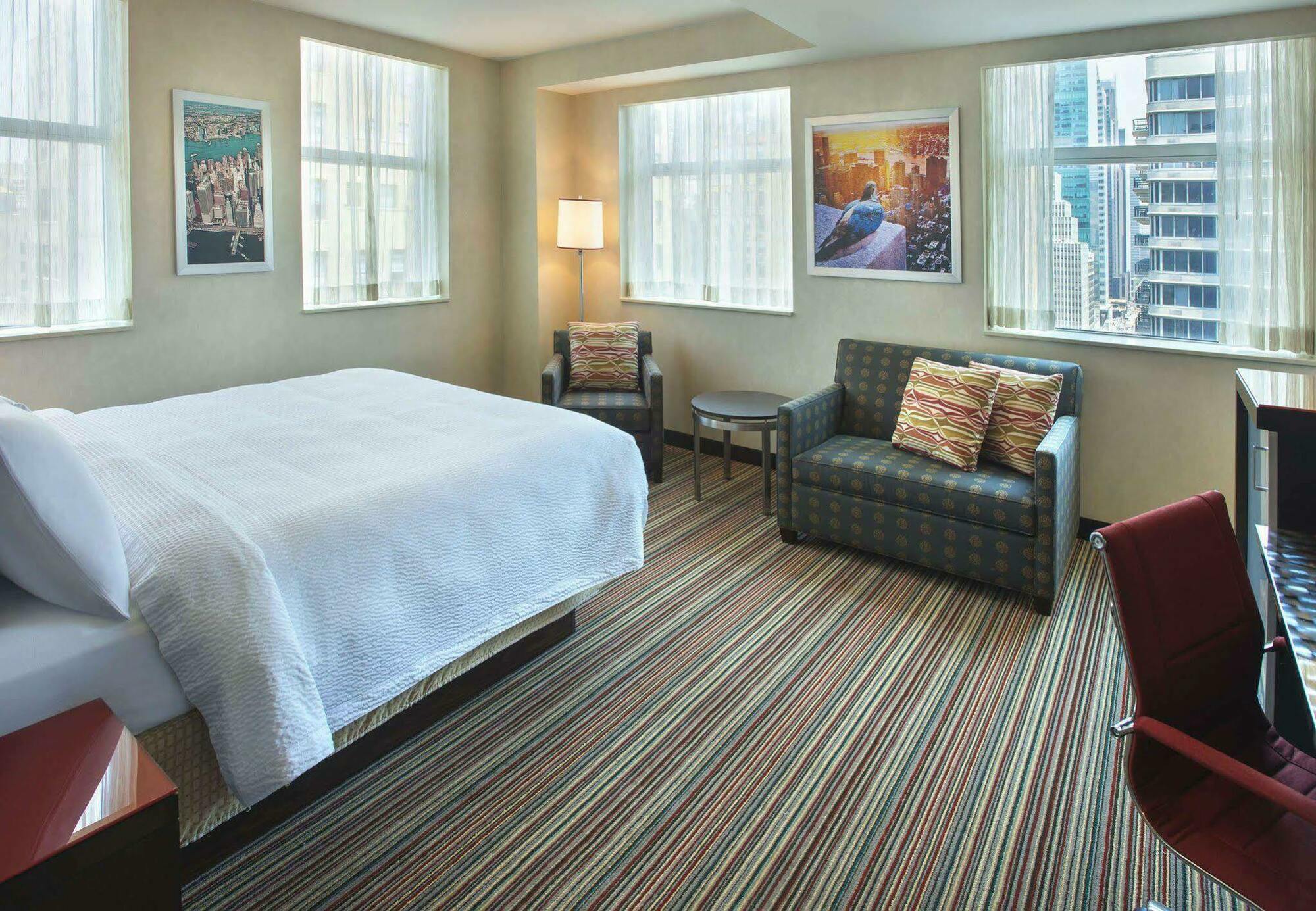 Courtyard By Marriott Manhattan/herald Square New York