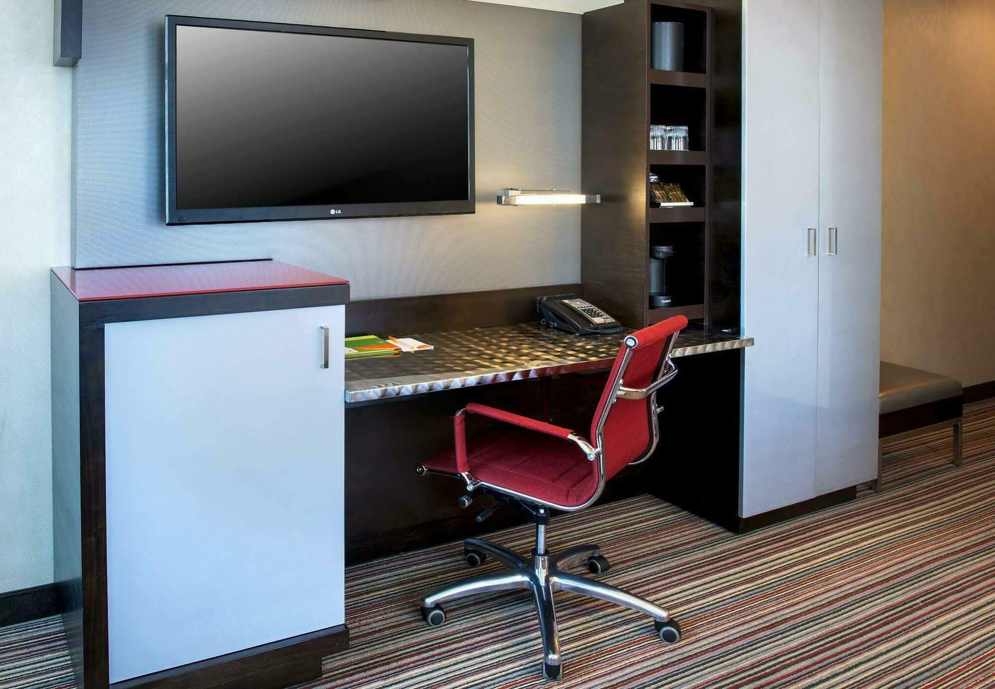 Courtyard By Marriott Manhattan/herald Square New York