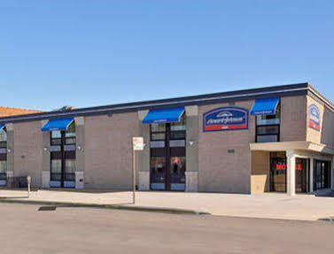 Hotel Howard Johnson Queens Village 2*