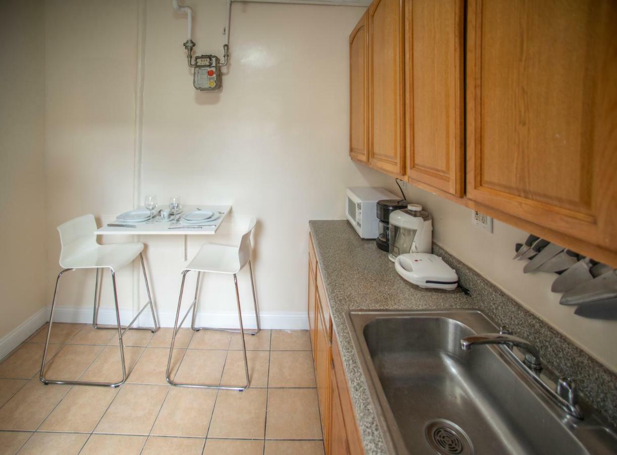 Private In A Shared 15 Minutes To Times Square! Homestay