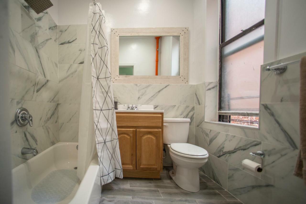 Homestay Private In A Shared 15 Minutes To Times Square!