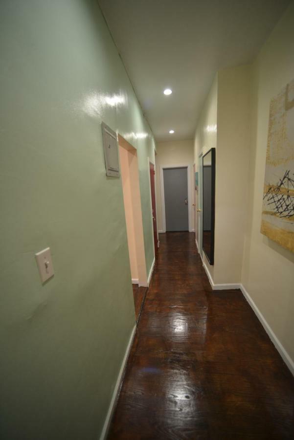 Private In A Shared 15 Minutes To Times Square! Homestay