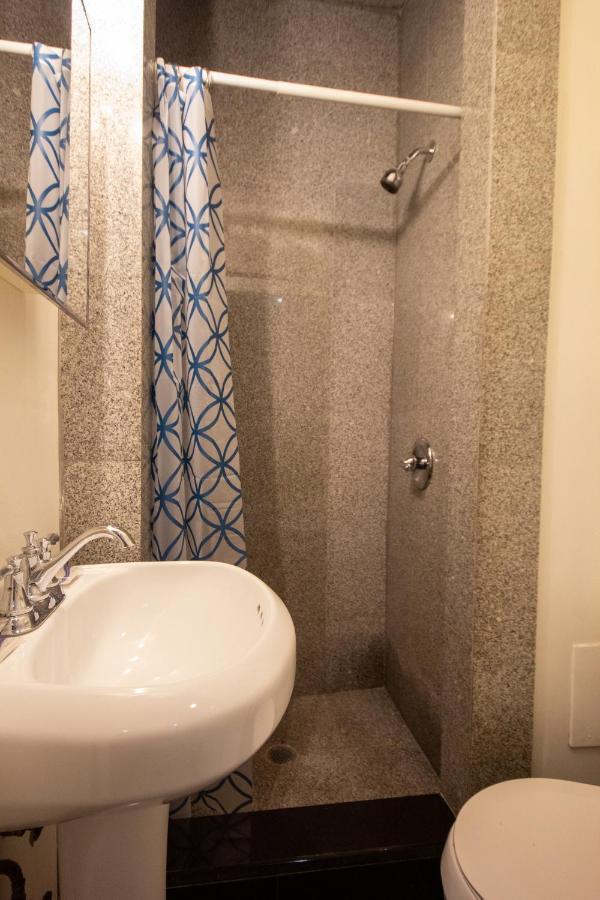 Apartment - 2 Bedroom In Midtown New York