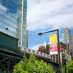 Hyatt Place Long Island 3*