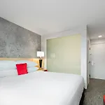 Red Lion And Brooklyn 3*