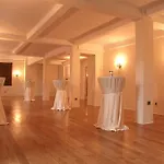 Roger Smith Hotel