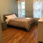 Corporate Suites On Upper East Side Apartment *