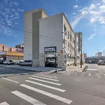 Hotel Pergola Jamaica Jfk New York
