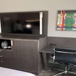 Best Western Plus City Line Hotel