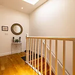 Floor With Skylight Brooklyn Homestay *