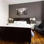 Union Square - Four Bedroom Condo-hotel Apartment New York