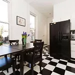Union Square - Four Bedroom Condo-hotel Apartment New York