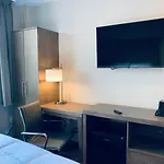 Capital Long Island Hotel 4*