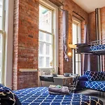 Hello Broadway Apartment *