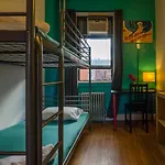 Jazz On The Park Hostel