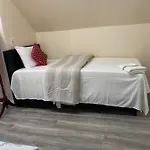 A Nice Room In Queens