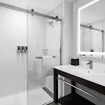 Four Points By Sheraton Flushing Hotel