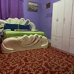 Guest house A Lavish In Queens