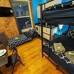 Hello Broadway Apartment