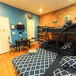 Hello Broadway Apartment
