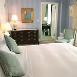 Roger Smith Hotel