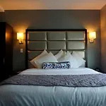 Umbrella Bronx Hotel New York