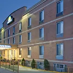 Hotel Days By Wyndham Jamaica / Jfk Airport New York