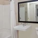 Ramada By Wyndham Staten Island Hotel