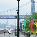 Sanctuary Nyc Retreats 4*