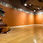 Guest house Sanctuary Nyc Retreats