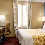 Days Inn By Wyndham Long Island City