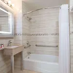 Days By Wyndham Brooklyn Crown Heights Hotel New York