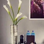Artezen Hotel