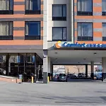 Comfort Inn & Suites Near Stadium