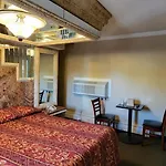 Hotel Essence Collection Staten Island