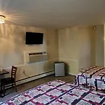 Hotel Essence Collection Staten Island 3*