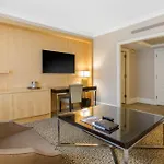 Hotel Omni Berkshire Place 4*
