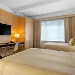 Omni Berkshire Place 4*