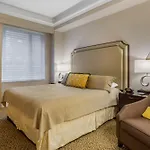 Omni Berkshire Place Hotel 4*