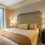 Omni Berkshire Place 4*
