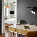 The Modernist New York