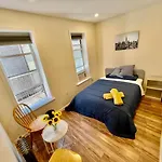 Apartment 2 Bedrooms Apartament 1 Block From Manhattan