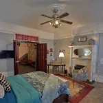 Guest house Irving Manor *