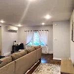 Quiet 3 Bedroom In Private