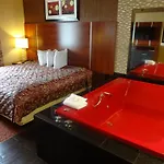 Hotel Ramada By Wyndham Staten Island 3*